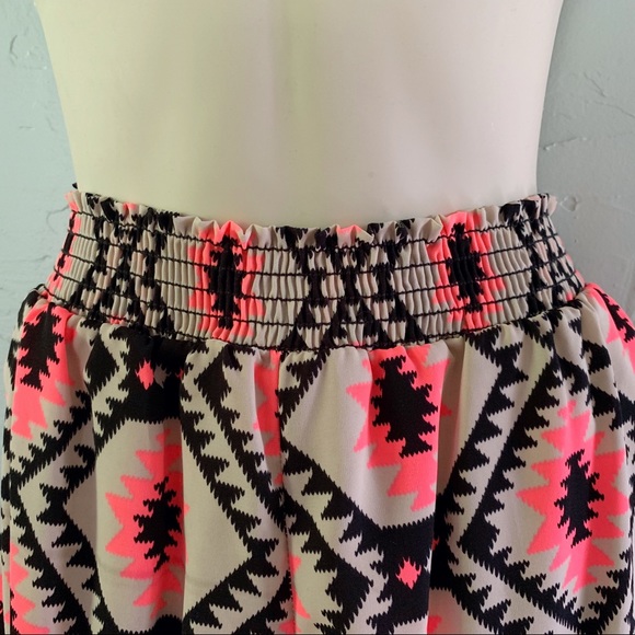 Francesca’s Southwestern Shorts, Tan, Hot Pink, M - Picture 3 of 6